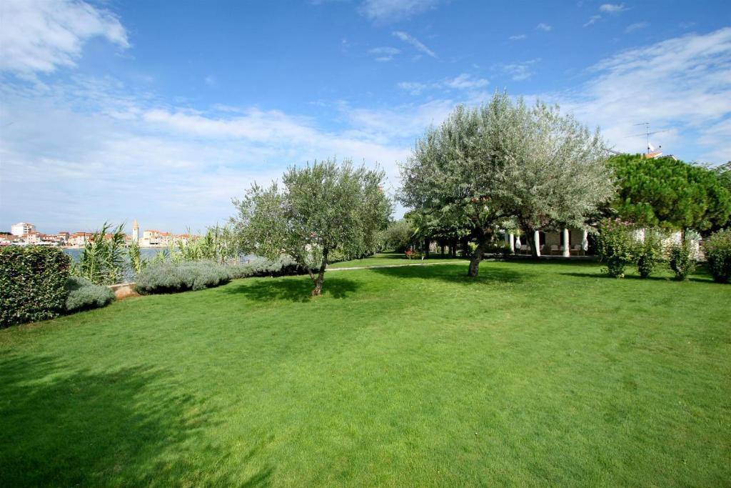 Apartments Bella Vista Umag Exterior photo
