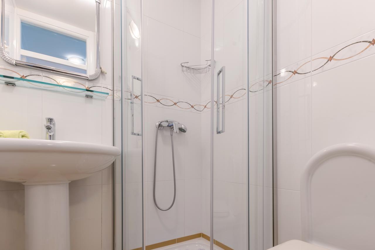 Apartments Bella Vista Umag Exterior photo